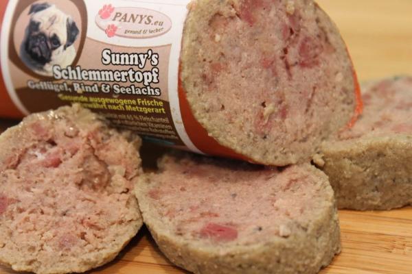 Hundewurst mit Fisch – PANYS Sunnys Schlemmertopf angeschnitten