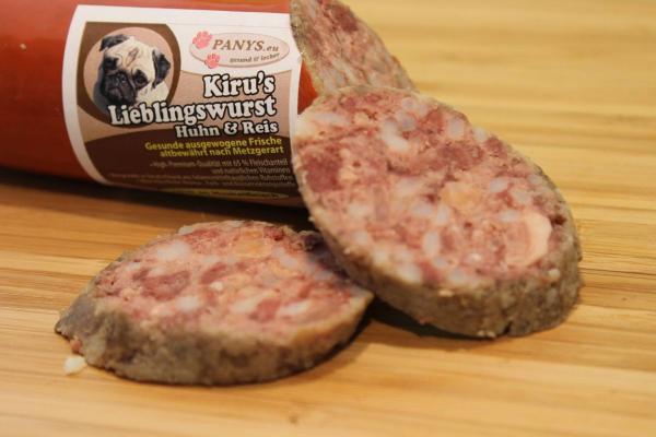 Hundewurst Huhn und Reis – PANYS Kirus Lieblingswurst angeschnitten